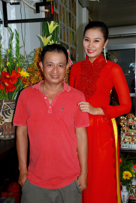 NTK Nguyễn Tuấn mang áo dài Việt sang Australia quảng bá 1