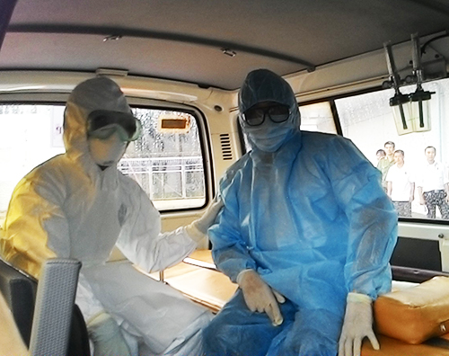 2 người Nigeria nghi nhiễm ebola vừa nhập cảnh vào Việt Nam 1