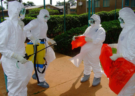Số người chết vì ebola tăng chóng mặt 1