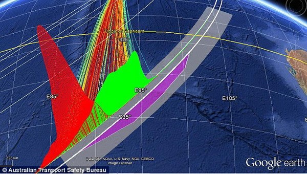 Hình ảnh tái hiện lại đường bay của MH370 dựa trên tín hiệu vệ tinh do Cục An toàn giao thông Australia công bố. Nguồn: dailymail.co.uk