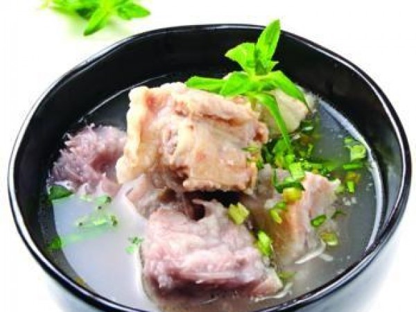 canh sườn nấu khoai