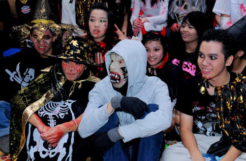 Những địa điểm vui chơi lễ hội Halloween 2014 ở Hà Nội - Ảnh 1