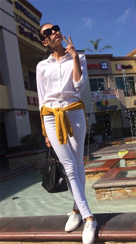 Sao Việt dạo phố cực chất với mốt &aacute;o buộc eo - 12