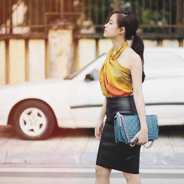 Thời gian gần đây, Hoàng Thùy Linh để ý hơn đến phong cách thời trang đường phố.
