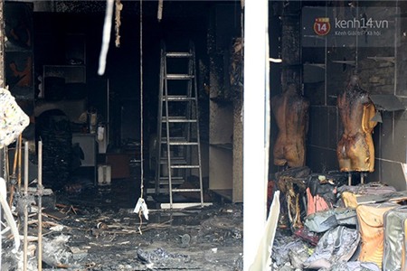 Hiện trường 8 căn nhà trơ khung sắt sau đám cháy dữ dội 13