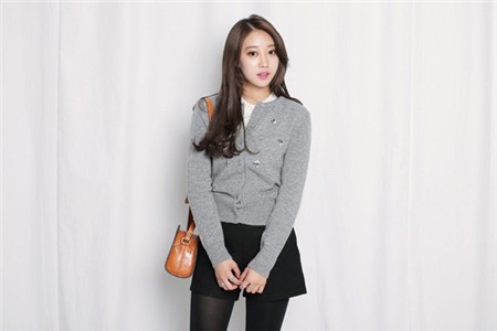 Mặc cardigan đẹp: 1 b&agrave;i to&aacute;n với nhiều c&aacute;ch giải 13