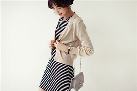 Mặc cardigan đẹp: 1 b&agrave;i to&aacute;n với nhiều c&aacute;ch giải 15