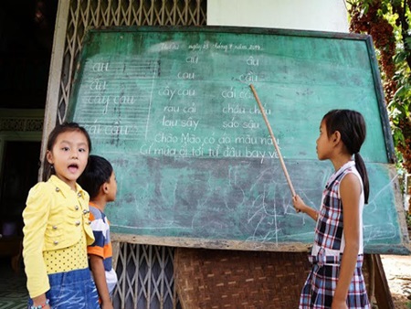 cô giáo, tí hon, Huỳnh Hoàng Anh, Quảng Nam