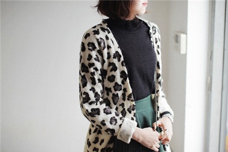 Mặc cardigan đẹp: 1 b&agrave;i to&aacute;n với nhiều c&aacute;ch giải 21