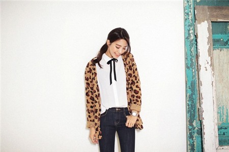 Mặc cardigan đẹp: 1 b&agrave;i to&aacute;n với nhiều c&aacute;ch giải 22