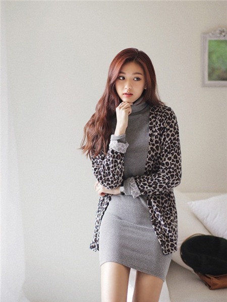 Mặc cardigan đẹp: 1 b&agrave;i to&aacute;n với nhiều c&aacute;ch giải 23