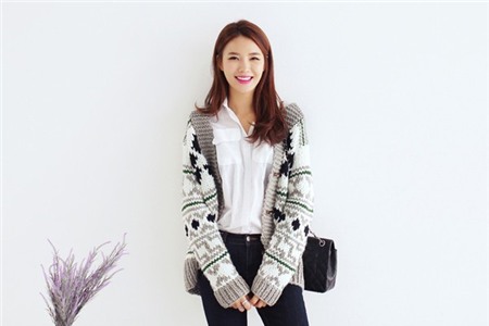 Mặc cardigan đẹp: 1 b&agrave;i to&aacute;n với nhiều c&aacute;ch giải 24