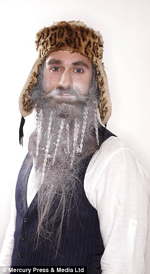 Giáng sinh đang đến gần, sản phẩm trang trí cho râu quai nón được nhiều người tiêu dùng hưởng ứng. Ảnh: Mercury Press