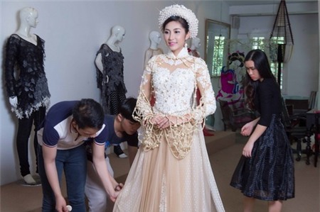 Áo dài 5 tỷ của Đặng Thu Thảo gây choáng - 4