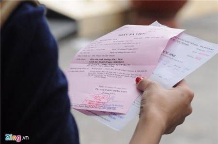 Sau khi được ra khỏi trung tâm, Chị Vân đã đến bệnh viện Từ Dũ để làm các giấy tờ chứng sinh cho con trai.