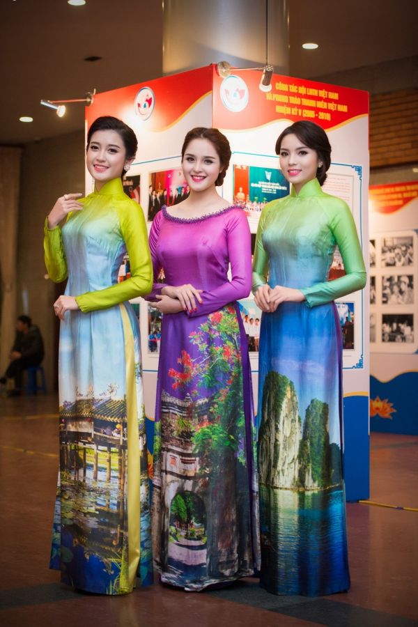 Hình ảnh: Phạm Thu Hà đọ sắc áo dài cùng Hoa hậu Kỳ Duyên số 6
