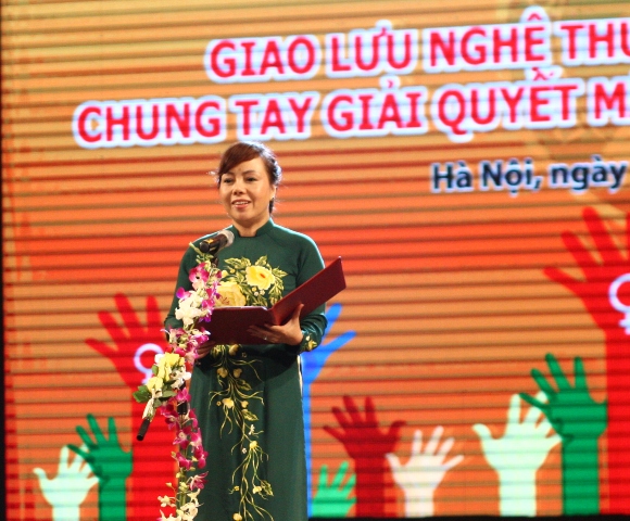 Bộ trưởng Bộ Y tế Nguyễn Thị Kim Tiến phát biểu khai mạc Chương trình giao lưu nghệ thuật