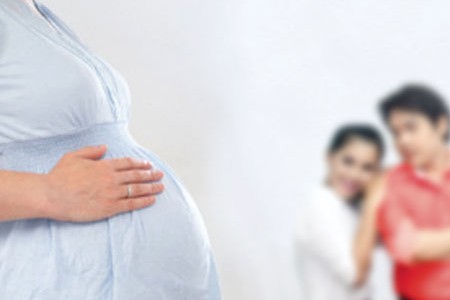 Quy định cho phép mang thai hộ từ 1/1/2015 mang lại cơ hội cho nhiều cặp vợ chồng hiếm muộn (ảnh minh họa).