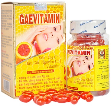 GAEVITAMIN được kết hợp 3 thành phần chính gồm: sữa ong chúa, dầu gấc nguyên chất và Vitamin E. Đây là sản phẩm chăm sóc hướng tới cộng đồng, và vượt trội về công dụng.