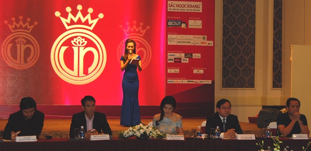 BTC buổi  họp báo Vòng chung kết Hoa hậu VN 2014. Phú Quốc xứng đáng là địa điểm đượcchọn