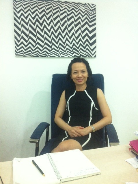 Chị Trần Tường Nhi tại phòng làm việc của mình ở Avenue to Success, 126 Nguyễn Thị Minh Khai, Q. 3, TP HCM