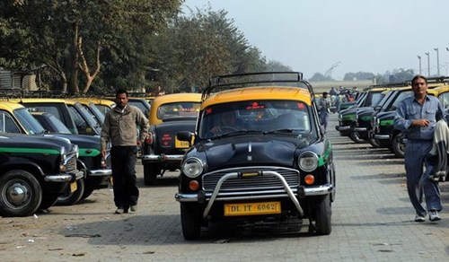 Điều tra viên Deepak Mishra cho biết các kết quả khám xét cho thấy chiếc taxi đã không được cài hệ thống định vị toàn cầu (GPS) và người tài xế cũng không bị kiểm tra lý lịch trước đó.