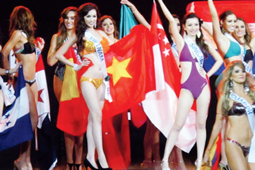Những người đẹp khi dự thi hoa hậu quốc tế. 	ảnh: TL