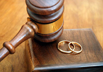 ly hôn, giấy chứng nhận đánh vợ, người chồng kỳ cục