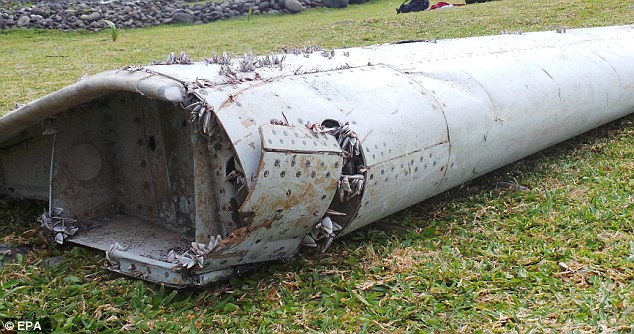 Nhà chức trách Malaysia đã xác nhận rằng mảnh vỡ của chiếc máy bay này trôi dạt vào một hòn đảo ở Ấn Độ Dương thuộc về máy bay Boeing 777 - cũng thuộc dòng máy bay của máy bay MH370