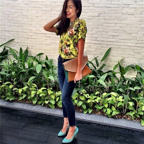 5 mỹ nữ Việt có gu thời trang ngoan hiền nhất - 1