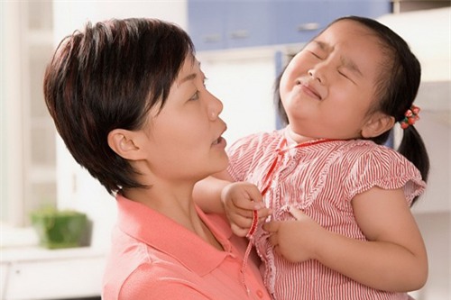 5 thói xấu điển hình của trẻ mẹ phải uốn ngay kẻo muộn - 1