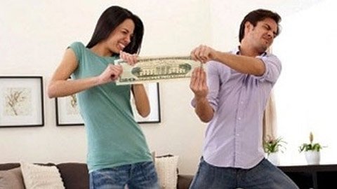 “Vợ là cái kho không đáy, dại gì mà nộp tiền”