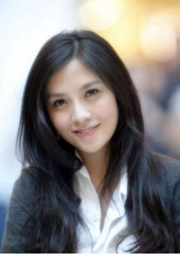 Kei Perenna Hoi Ting, the 24-year-old daughter of Ji Haipeng, chairman and CEO of Chinese real estate developer Logan Property, has replaced Facebook co-founder Dustin Moskovitz to become the worlds youngest billionaire.