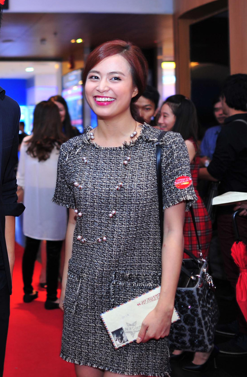 12-hoang-thuy-linh-vay-Chanel.jpg