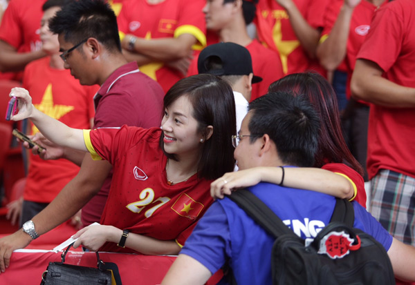 Hồng Quân và Khánh Ly mới công khai hẹn hò khoảng 3 tháng trước SEA Games 28.