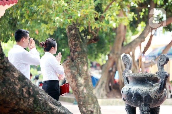 dân công sở đi lễ chùa