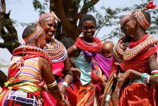 Phụ nữ ở ngôi làng Umoja. Ảnh: HowAfrica