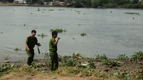 quyên sinh, thủ đức, sông Sài Gòn, chết