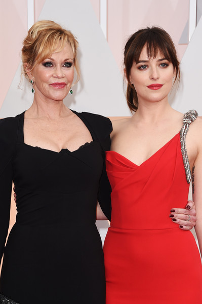 Melanie Griffith và Dakota Johnson