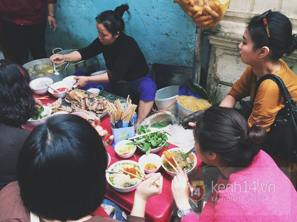 qu&aacute;n ăn, phở B&aacute;t Đ&agrave;n, xếp h&agrave;ng, h&agrave;ng qu&aacute;n, b&uacute;n mắng, phở chửi, qu&aacute;n-ăn, phở-B&aacute;t-Đ&agrave;n, xếp-h&agrave;ng, h&agrave;ng-qu&aacute;n, b&uacute;n-mắng, phở-chửi,