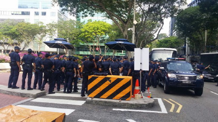 Cảnh sát được tăng cường đảm bảo an ninh cho lễ rước