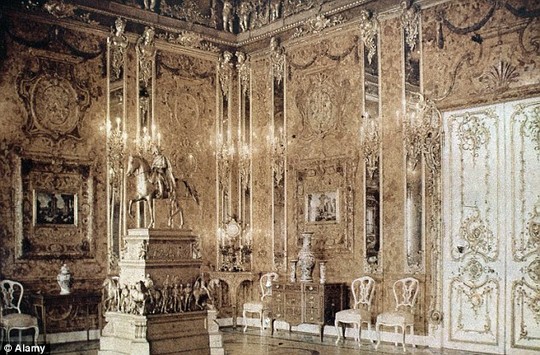 Hình ảnh căn phòng hổ phách được chụp từ năm 1932. Ảnh: Alamy