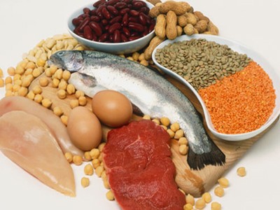 5. Thực phẩm giàu axit béo Omega3: Bơ, đậu nành, các loại hạt, cá ngừ hay cá hồi là những thực phẩm rất giàu axit béo Omega3. Đây là hợp chất có đặc tính kháng viêm, giúp tái tạo làn da, dưỡng ẩm và cải thiện sức khỏe cho da.