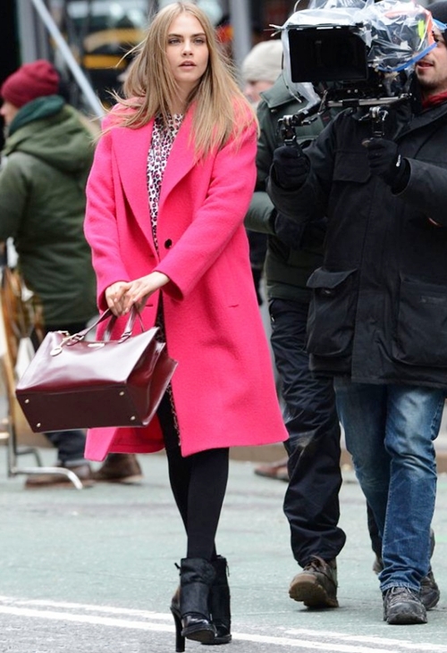 Cara-Delivigne-pink-coat-e1382-3963-4591