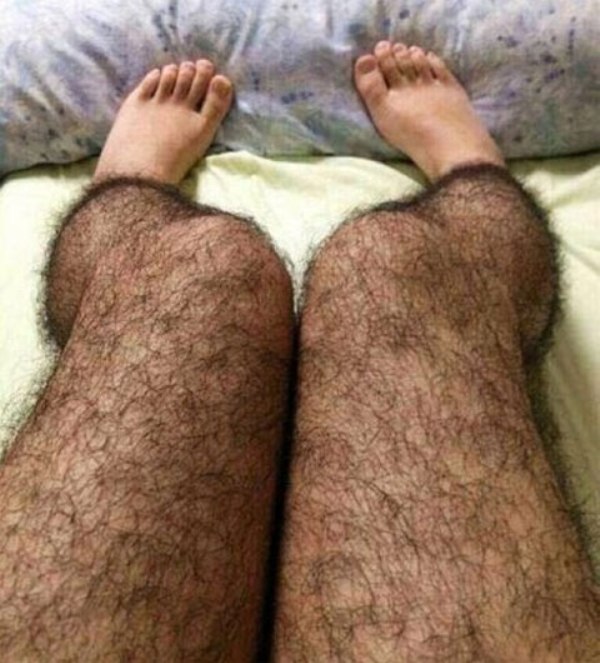 Đôi tất lông chân này nhìn là thấy oải, làm cho mất hết hưng phấn cùng những ý nghĩ đen tối của giới mày râu