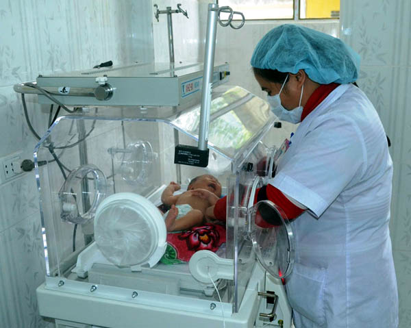 Từ một Bệnh viện có chất lượng yếu, kém chỉ trong 6 tháng cuối năm 2014, Bệnh viện ĐKKV Bắc Quang đã tăng hạng trung bình và phấn đấu đạt khá về cải tiến chất lượng BV trong năm 2015. Ảnh: T.P