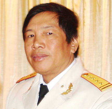Nhà văn - Đại tá Khuất Quang Thụy.