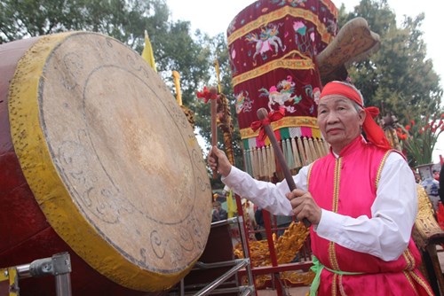 Dân làng Ném Thượng mong muốn được duy trì lễ hội này