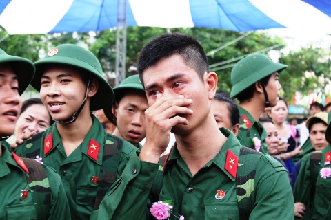 Luật Nghĩa vụ quân sự quy định độ tuổi gọi công dân nhập ngũ trong thời bình từ 18 tuổi đến hết 27 tuổi.  Ảnh: Đàm Đệ/VietnamNet