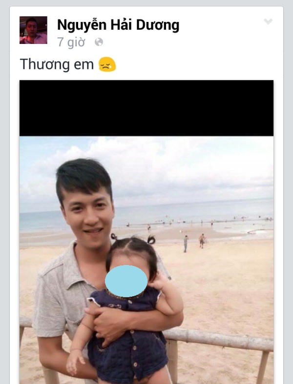 Hình ảnh kẻ thủ ác Nguyễn Hải Dương, được cho là chủ trang cá nhân, đang bồng bé Na, người sống sót duy nhất trong vụ thảm sát.